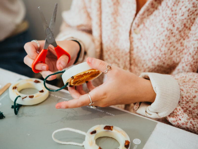 29 Last Minute Gifts for Your Girlfriend You Can Buy from Your Phone Right Now