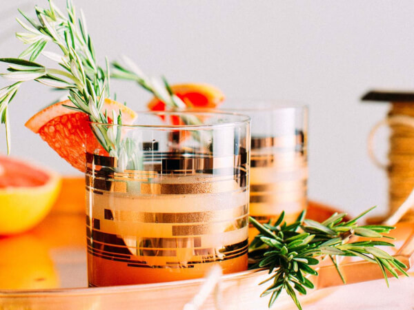 4 Best Cocktail Making Kits for Your Home Bar
