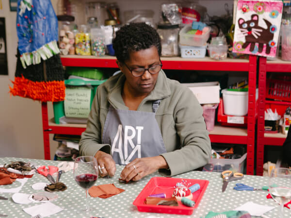 7 Brilliant Benefits of Taking a Sewing Class in London