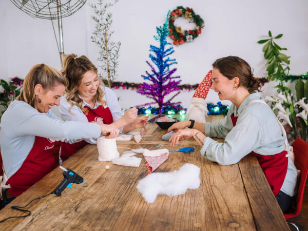 Create Memories with Christmas Gifts for Women in London