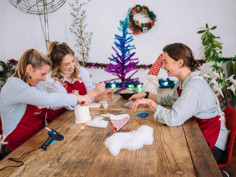 Create Memories with Christmas Gifts for Women in London