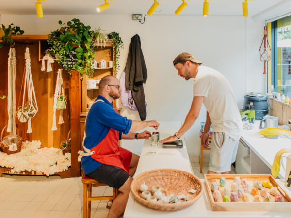 Explore the Wellness Boosting Powers of a Candle Making Workshop in London