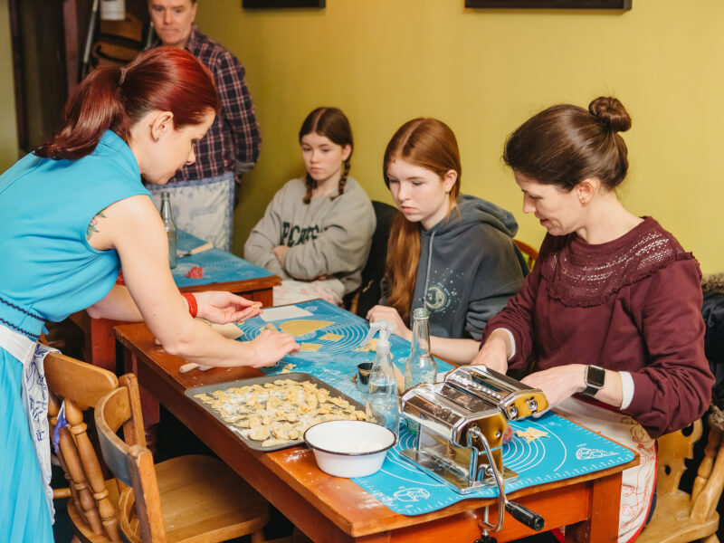 How Cooking Classes in Manchester Can Reduce Your Plastic Waste