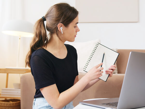 How Virtual Team Building Activities Can Improve Employee Wellbeing