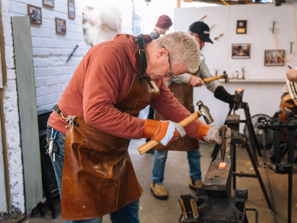 London Gift Ideas for Him: Fun Ways to Surprise Your Favourite Guy