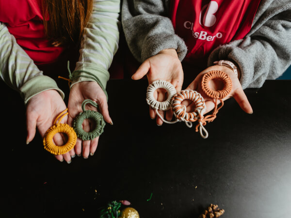 9 of the Best Christmas Activities for Couples in 2026