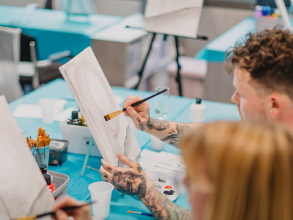 Try These Drink and Draw London Activities for Your Next Date