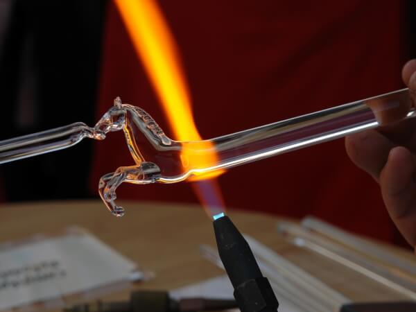 What to Expect at a London Glass Art Class