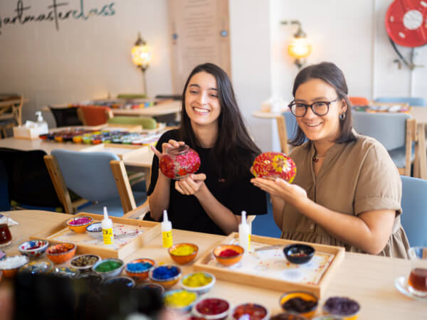 Why Creative Workshops Make the Best Couple Experience Gifts