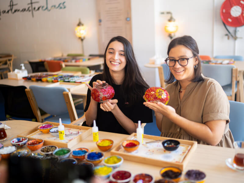 Why Creative Workshops Make the Best Couple Experience Gifts