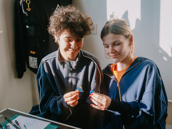 Why a Jewellery Making Class Makes a Great Gift in 2026