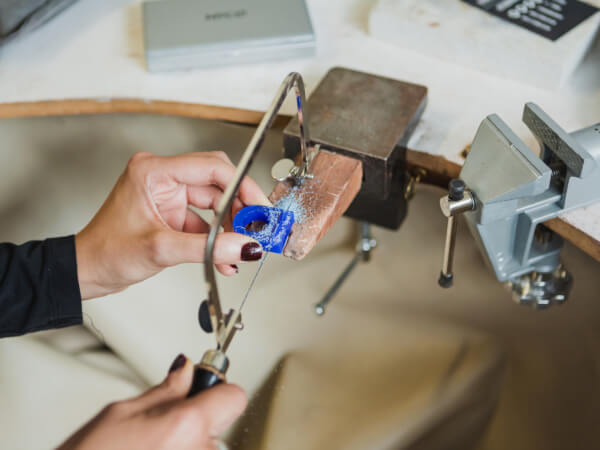 Why Jewellery Courses in Birmingham Make Unforgettable Gifts