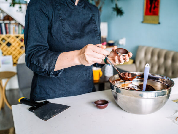 Why Virtual Chocolate Making Classes Make the Best Experience Gifts