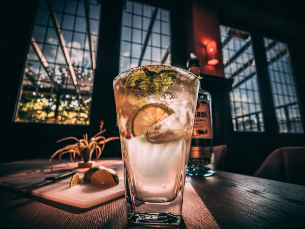Why You Need to Try Cocktail Making Classes at Home This Winter