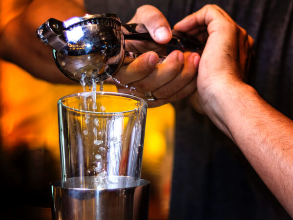 Why You'll Love Virtual Cocktail Making Classes During Lockdown