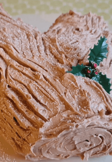 Bake a Christmas Yule Log at Home