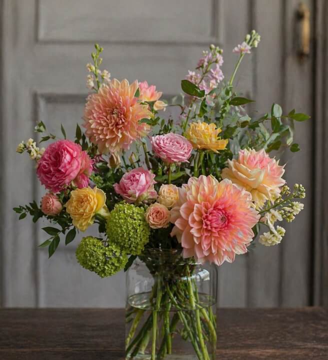 Dahlia Glass Vase Flower Arranging Workshop - Nine Elms