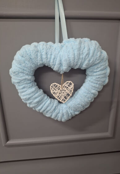Finger Knitting Class Using Soft Touch Jumbo Yarn