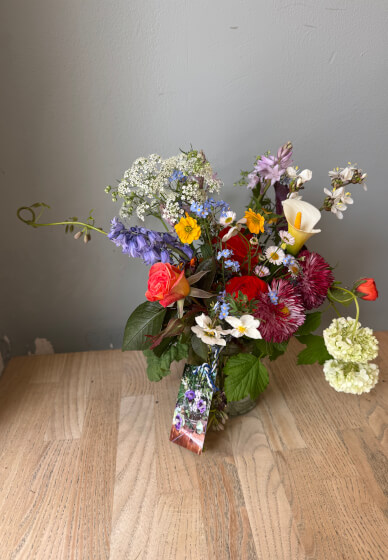 Flower Farm Visit and Bouquet Making Class