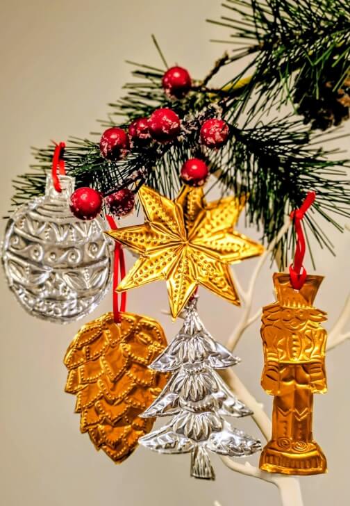 Foil Embossed Christmas Decorations Workshop