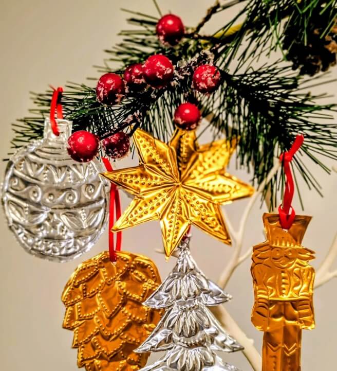 Foil Embossed Christmas Decorations Workshop