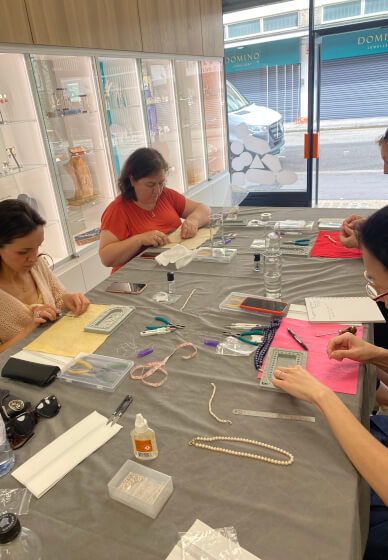 Group Pearl Bracelet Making Class