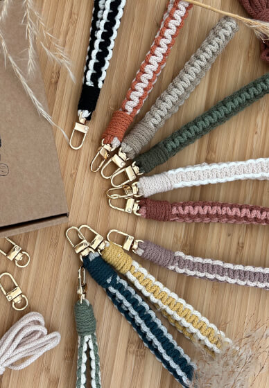 Macramé Wristlet Keychain for Beginners Experience