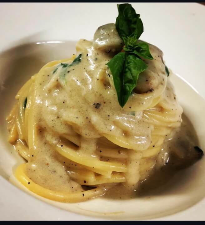Make Authentic Roman Cacio E Pepe at Home