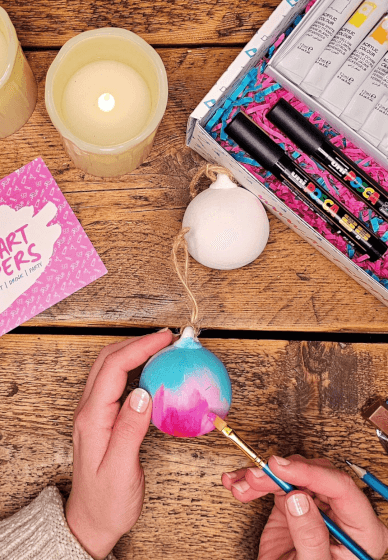 Make Your Own Bauble Box: Paint and Sip at Home