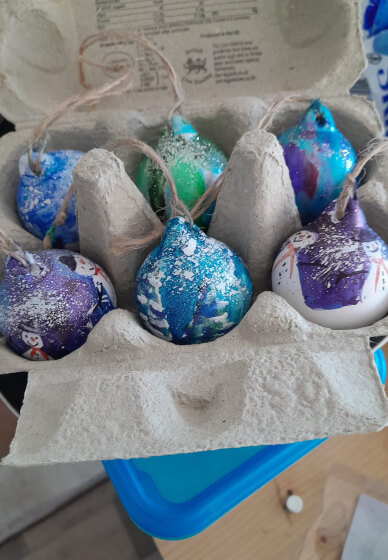 Painting Christmas Baubles Workshop