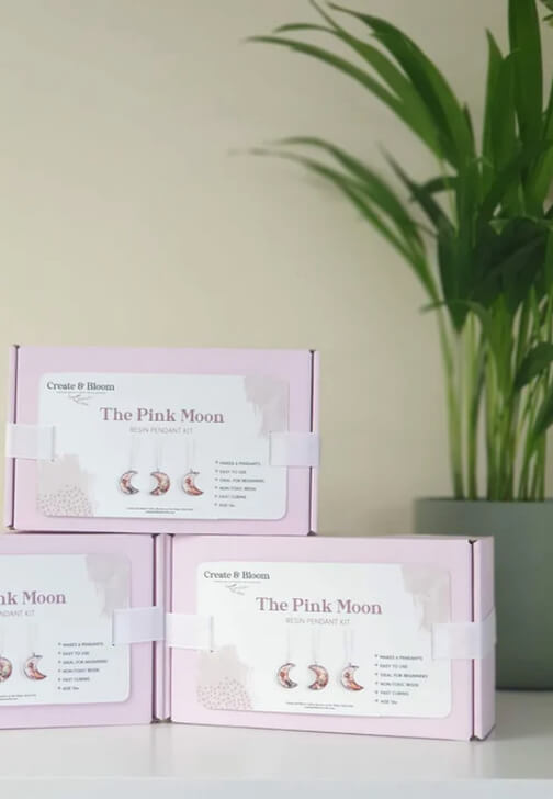 Pink Moon Necklaces Resin Jewellery Kit