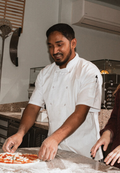 Pizza and Cocktail Making Masterclass Experience at Pizza Pārā