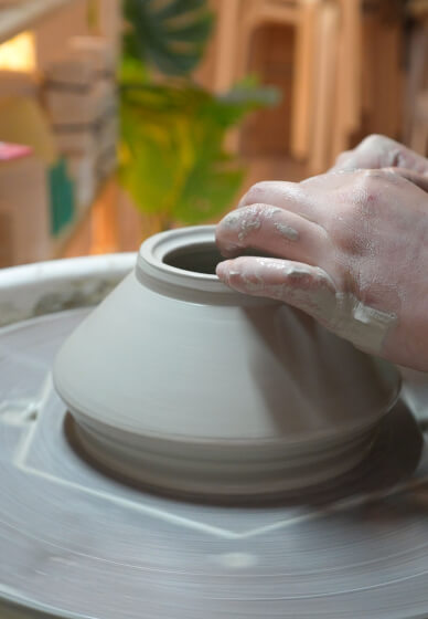 Pottery Wheel Throwing Taster Class for Private Groups