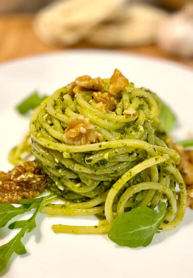 Quick Rustic Italian Cooking: Linguine Walnut-arugula Pesto