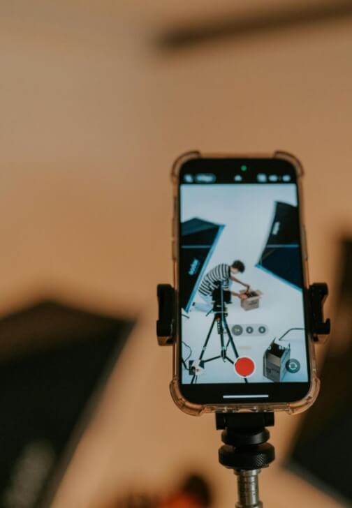 Smartphone Photography Masterclass: Light, Composition, and Pro Mode