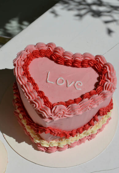 Vintage Heart Cake Decorating and Piping Class