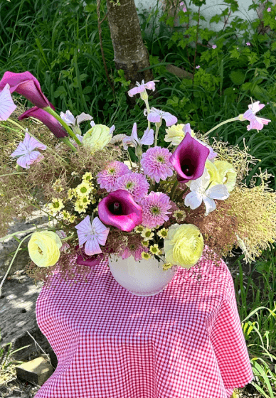 Vivid and Modern Petals: DIY Wedding Flower Workshop