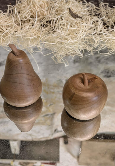 Wood Turning Workshop: Turn an Apple / a Pear