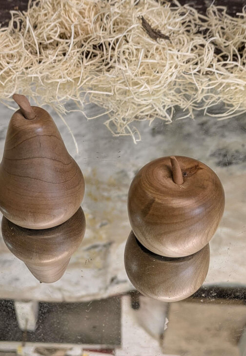 Wood Turning Workshop: Turn an Apple / a Pear