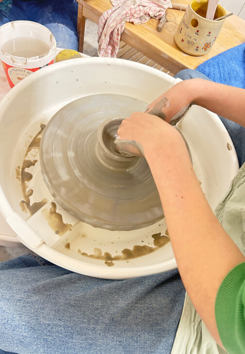 2 Hour Pottery Throwing Experience