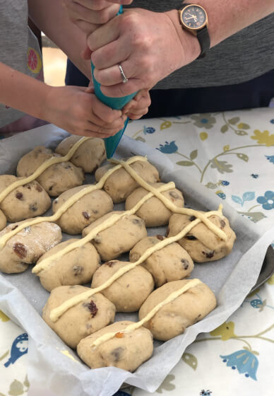 Baking and Crafting Experience: Easter at Hen Corner