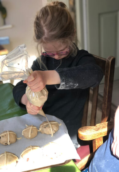 Baking and Crafting Experience: Easter at Hen Corner