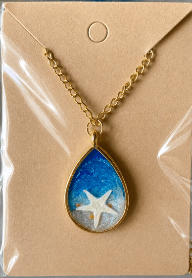 Beach-themed Resin Jewellery Workshop