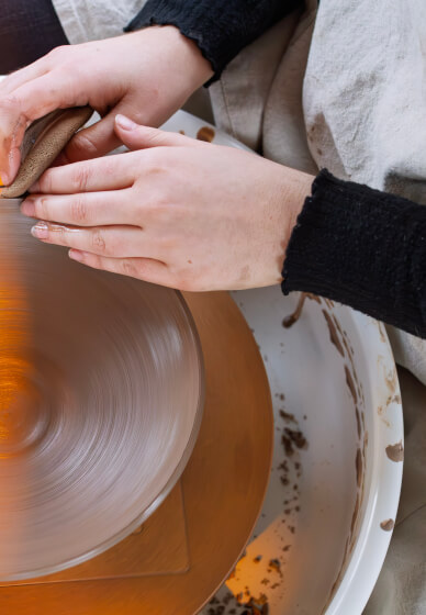 Beginners Pottery Wheel Throwing Class