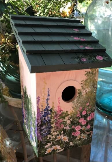 Birdhouse Painting Class