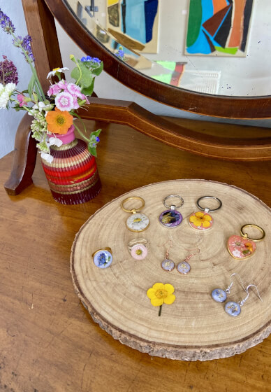 Botanical UV Resin Jewellery and Accessories Workshop Bath