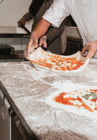 Bottomless Pizza and Cocktail Experience at Pizza Pārā