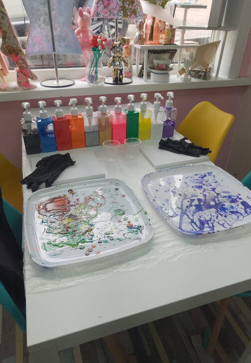Canvas Paint Pouring Fluid Art Workshop