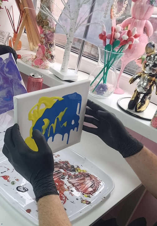 Canvas Paint Pouring Fluid Art Workshop