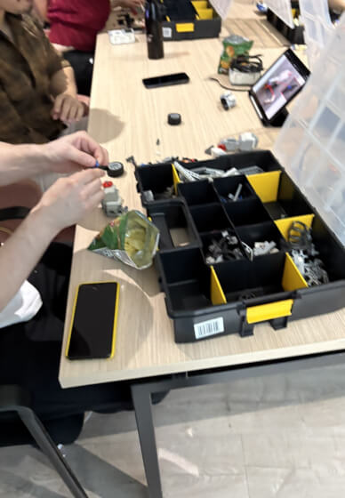 Collaborative Engineering: LEGO® Robot Sumo Challenge